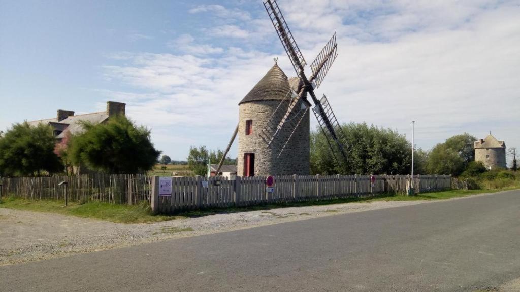 Gite Le Lac Cherrueix Exterior photo